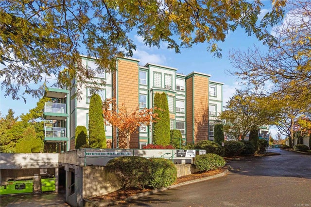 1 of 41 - 894 Vernon Ave 102, Saanich, BC