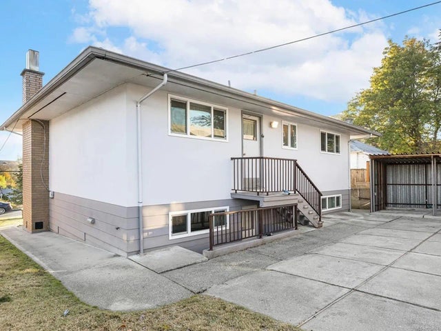 2 of 24 - 395 Chesterlea Ave, Nanaimo, BC