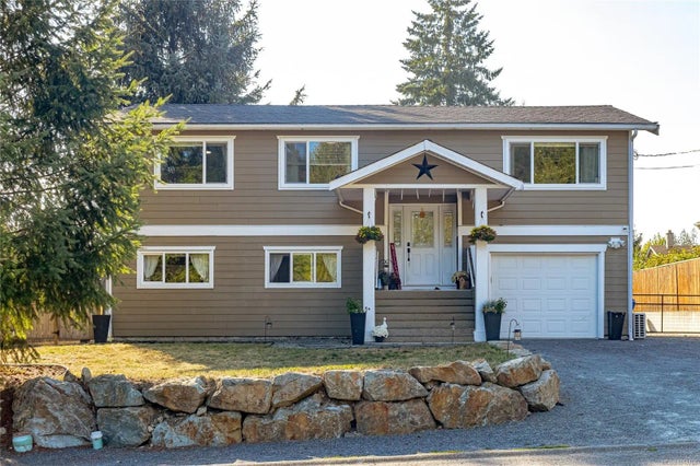 2 of 43 - 200 Johnson Pl, Lake Cowichan, BC