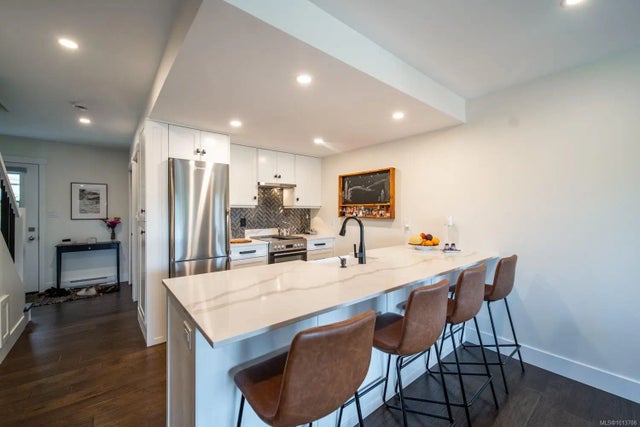 4 of 28 - 6073 Pleasant Valley Way, Nanaimo, BC