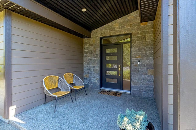 4 of 52 - 3845 Glen Oaks Dr, Nanaimo, BC