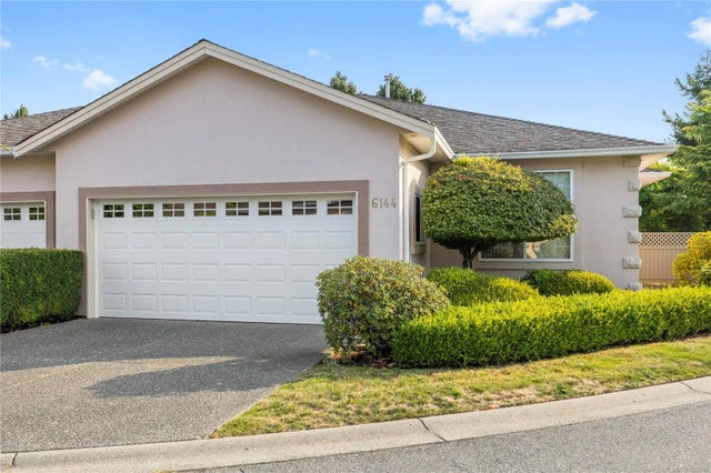 1 of 35 - 6144 Saturna Ave, Nanaimo, BC