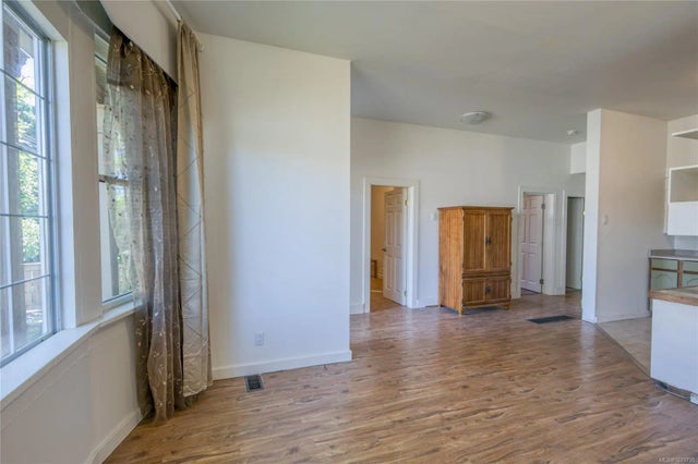 5 of 49 - 415 Machleary St, Nanaimo, BC