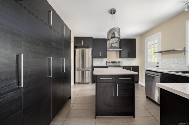 2 of 50 - 5450 Oceanview Terr, Nanaimo, BC