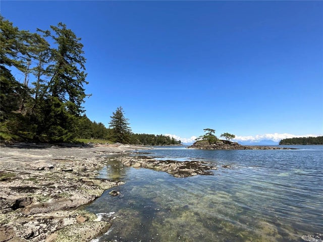 4 of 25 - Lt4 Hyham Rd, Gabriola Island, BC