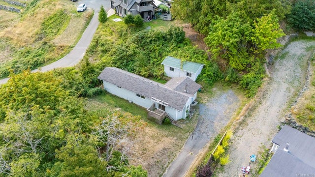 4 of 32 - 3010 Hillview Rd, Lantzville, BC