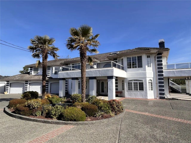 3 of 37 - 7112 Puckle Rd, Central Saanich, BC