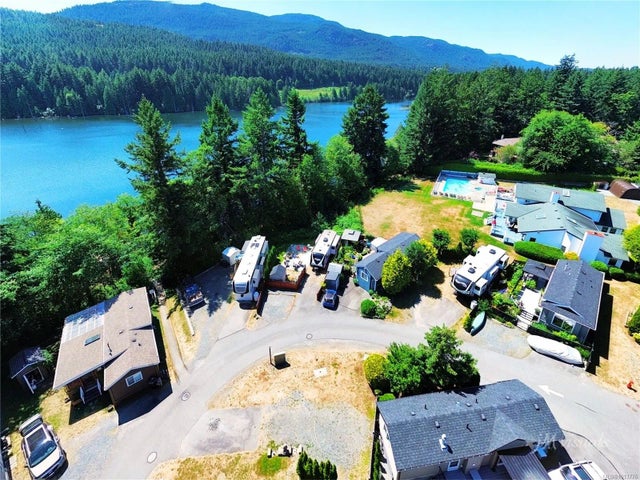 4 of 14 - 3115 Elsie Lake Cir, Nanaimo, BC