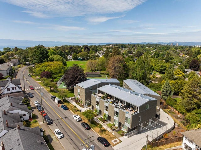 2 of 29 - 1720 Fairfield Rd 103, Victoria, BC