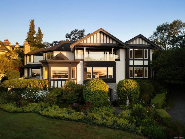 4 of 73 - 1580 Beach Dr, Oak Bay, BC