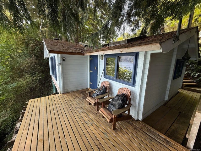 2 of 24 - 221 Isabella Point Rd, Salt Spring, BC
