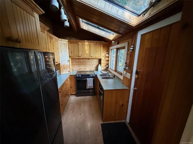 4 of 24 - 221 Isabella Point Rd, Salt Spring, BC