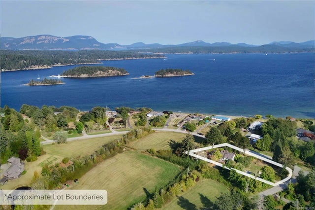 1 of 62 - 270 Price Rd, Salt Spring, BC