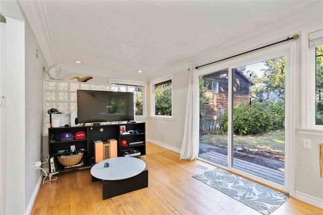 5 of 33 - 3365 Painter Rd A, Colwood, BC