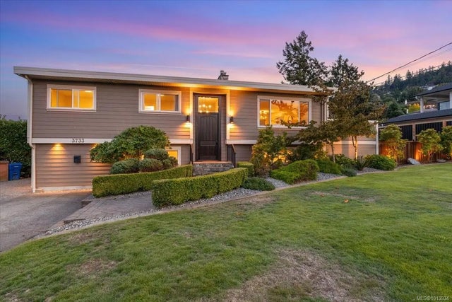 3733 Polaris Dr, Nanaimo