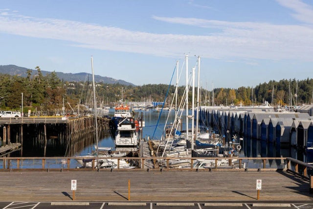 2 of 41 - 2270 Harbour Rd 201, Sidney, BC