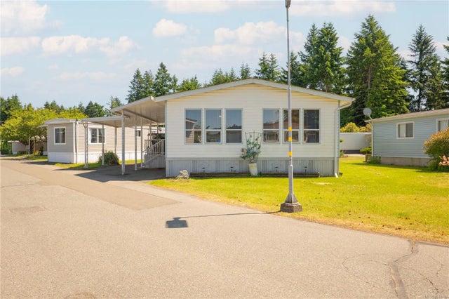 2 of 35 - 6245 Metral Dr 12, Nanaimo, BC