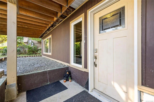 2 of 50 - 8056 Spinnaker Dr, Crofton, BC