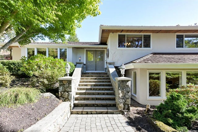 1 of 56 - 2886 Tudor Ave, Saanich, BC