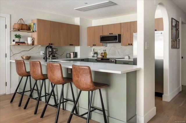 1 of 43 - 4271 Wellington Rd 6, Nanaimo, BC