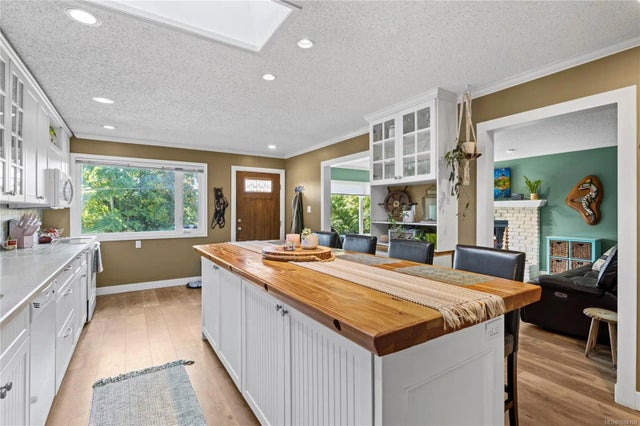 4 of 37 - 1470 Marina Way, Nanoose Bay, BC