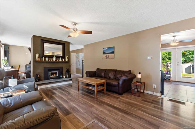 4 of 45 - 5733 Amsterdam Cres, Nanaimo, BC
