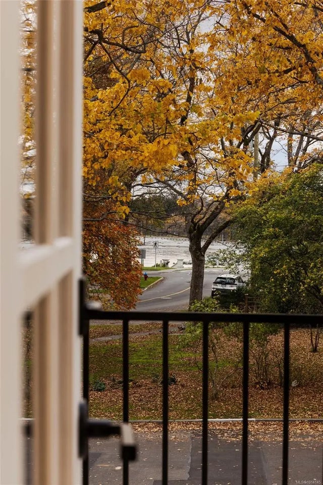 4 of 45 - 135 Passmore St, Victoria, BC