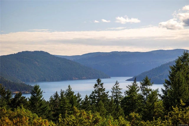 2 of 98 - 8100 Woodwyn Terr, Central Saanich, BC