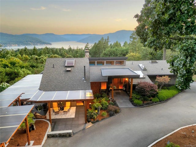 3 of 98 - 8100 Woodwyn Terr, Central Saanich, BC