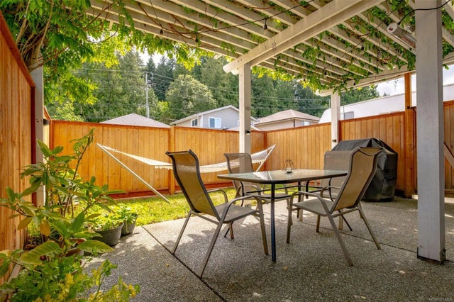 1 of 38 - 987 Buffer Rd, Nanaimo, BC