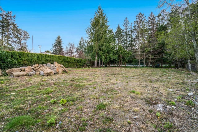 2 of 38 - 1530 Marina Way, Nanoose Bay, BC