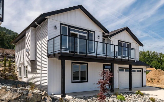 2 of 32 - 427 Colonia Dr S, Ladysmith, BC