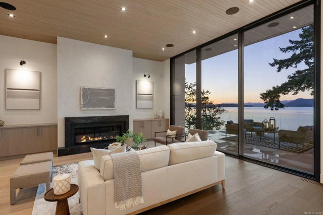 5 of 52 - 418 Lands End Rd, North Saanich, BC