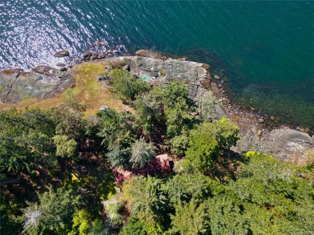 1 of 32 - 3 Grant Rd, Lasqueti Island, BC