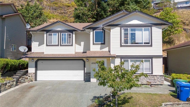 1 of 26 - 4740 Fairbrook Cres, Nanaimo, BC