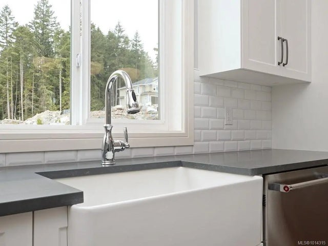 3 of 11 - 4595 Beckingham Rd, Metchosin, BC