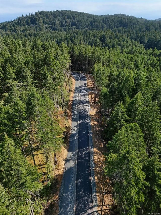 3 of 5 - 4564 Beckingham Rd, Metchosin, BC