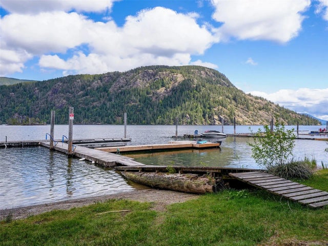 1 of 32 - 7363 Walton Rd, Honeymoon Bay, BC
