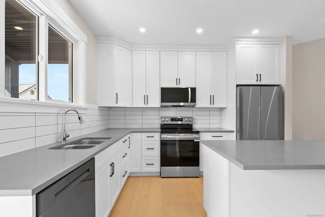 5 of 18 - 212 Oak Lane, Lake Cowichan, BC