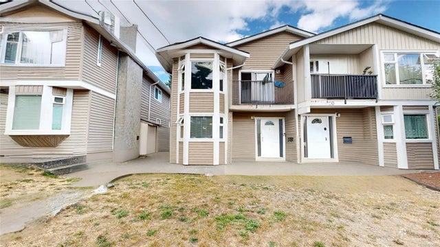 1 of 16 - 520 Rosehill St 1, Nanaimo, BC