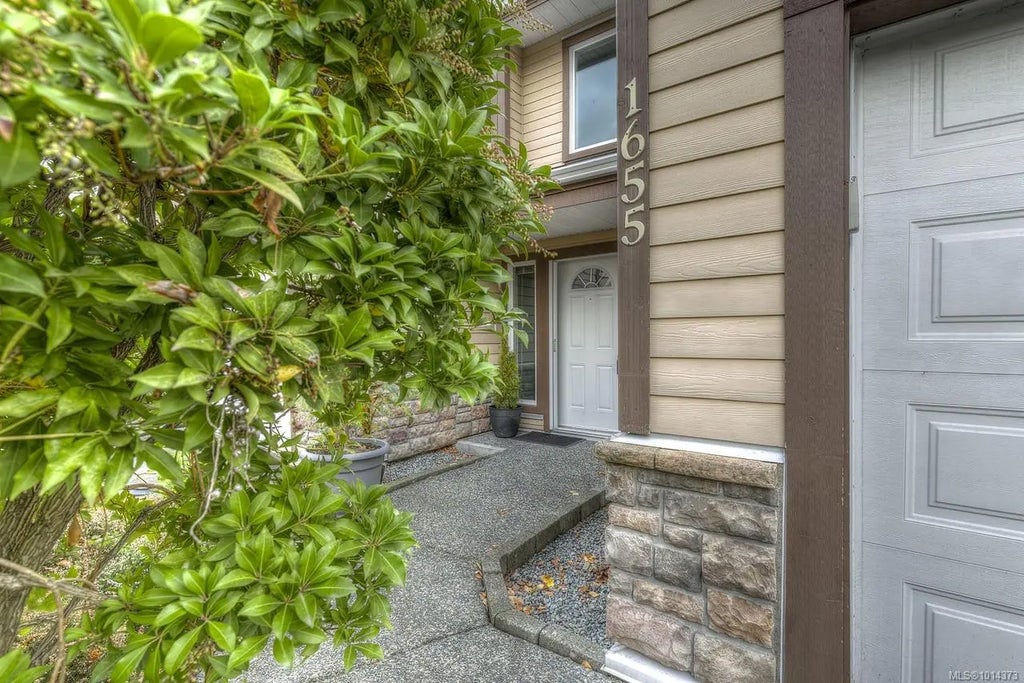 1655 Creekside Dr, Nanaimo