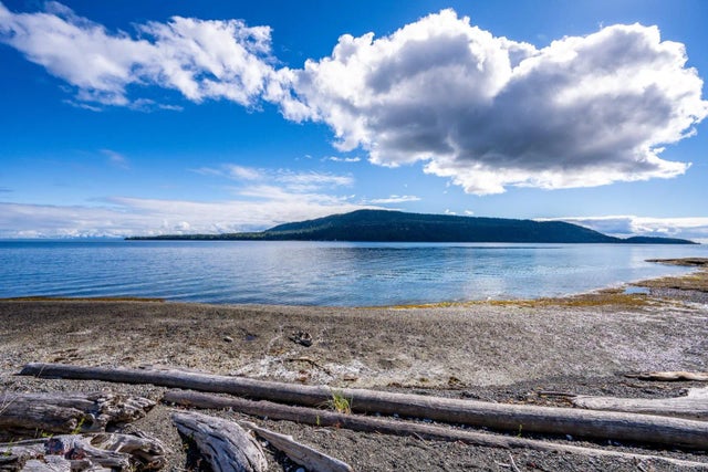 1 of 72 - 4940 East Rd, Denman Island, BC
