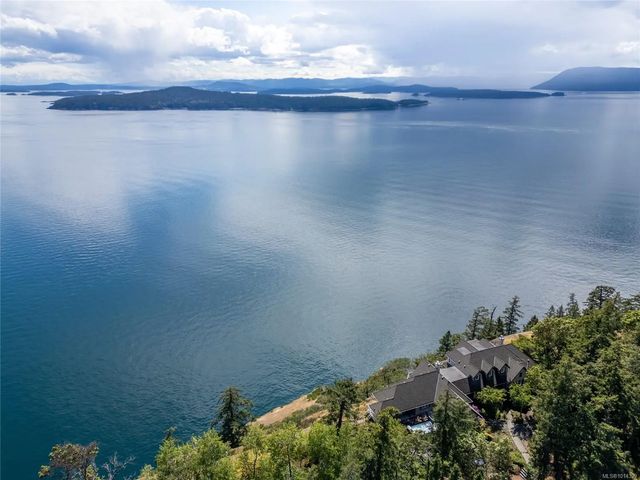 2 of 65 - 5919 Pirates Rd, Pender Island, BC