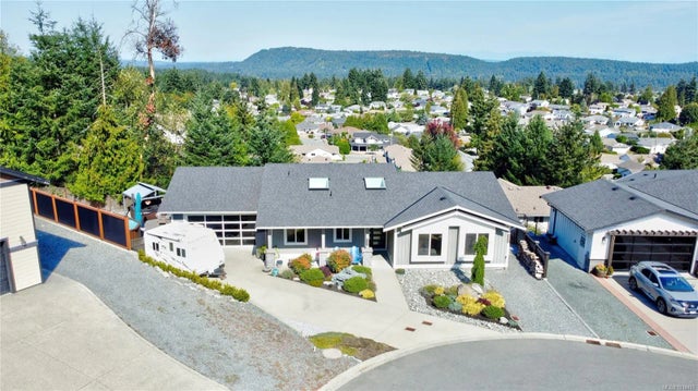 1 of 77 - 932 Hanington Rd, Ladysmith, BC