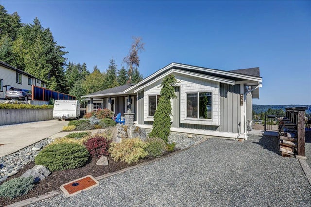 3 of 77 - 932 Hanington Rd, Ladysmith, BC