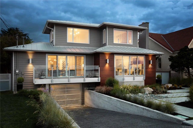 1 of 48 - 1250 Beach Dr, Oak Bay, BC