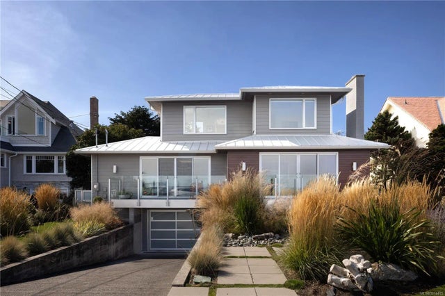 3 of 48 - 1250 Beach Dr, Oak Bay, BC