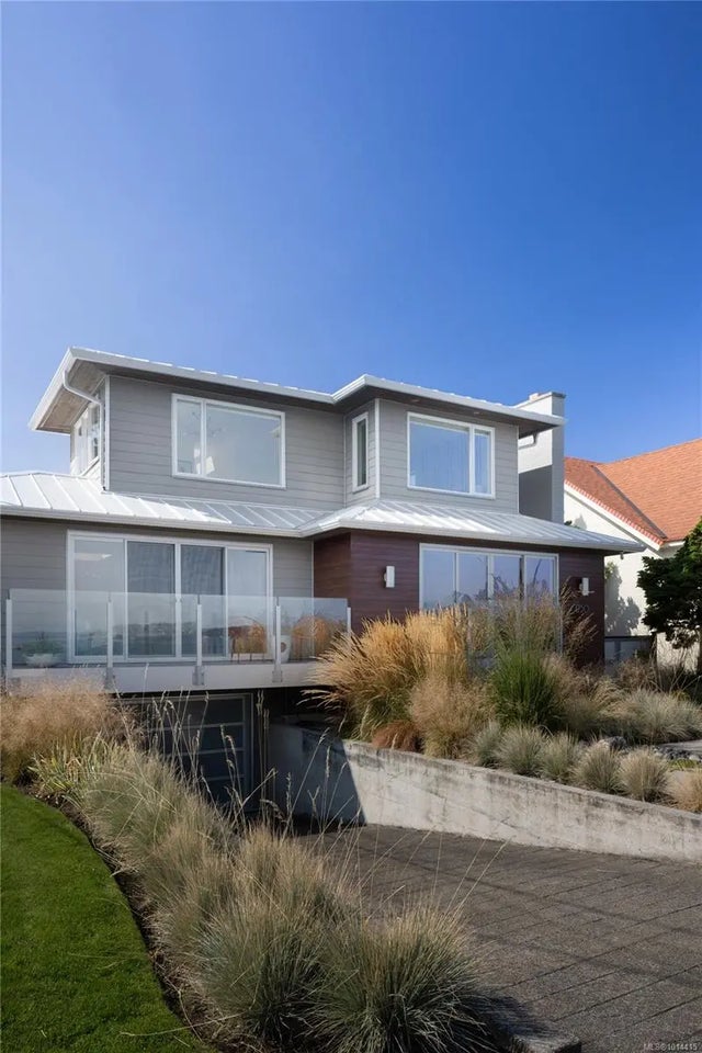 4 of 48 - 1250 Beach Dr, Oak Bay, BC