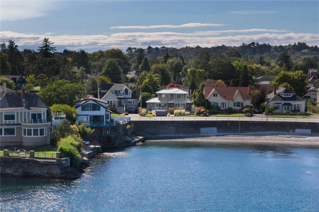 5 of 48 - 1250 Beach Dr, Oak Bay, BC
