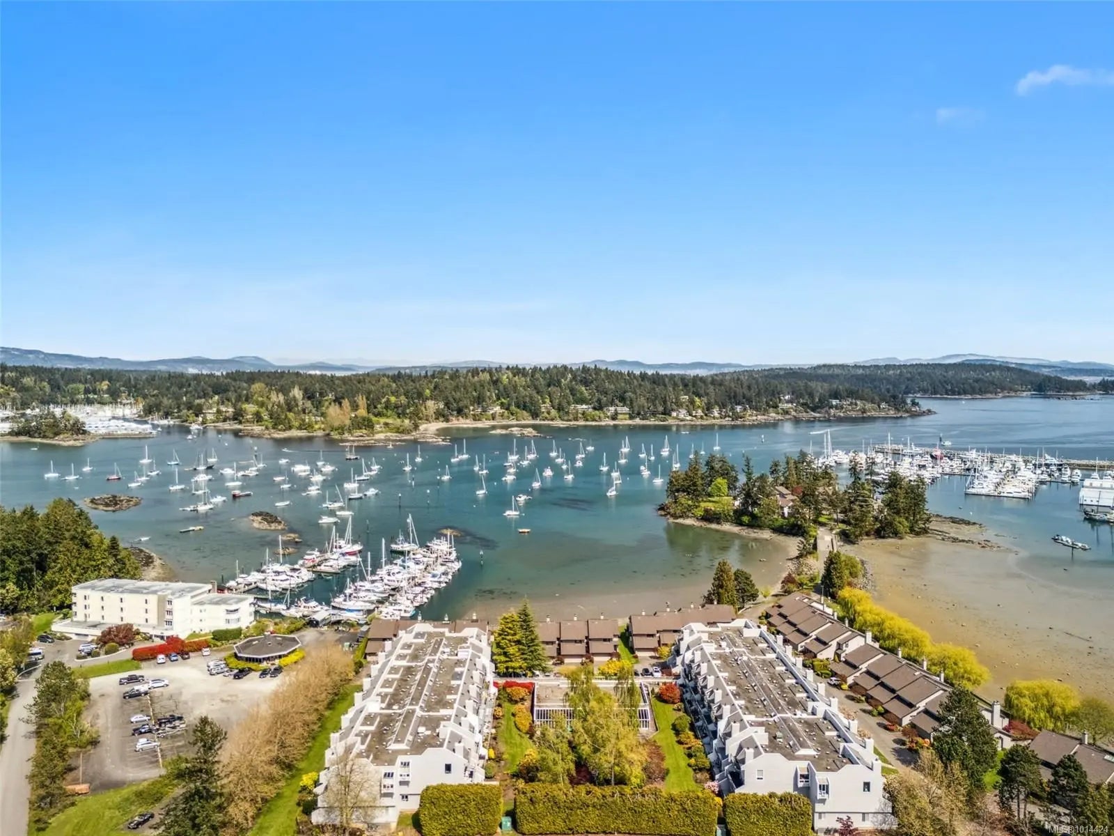 Residential for Sale by 10461 Resthaven Dr 305 in the Sidney, located in the neighborhood of 